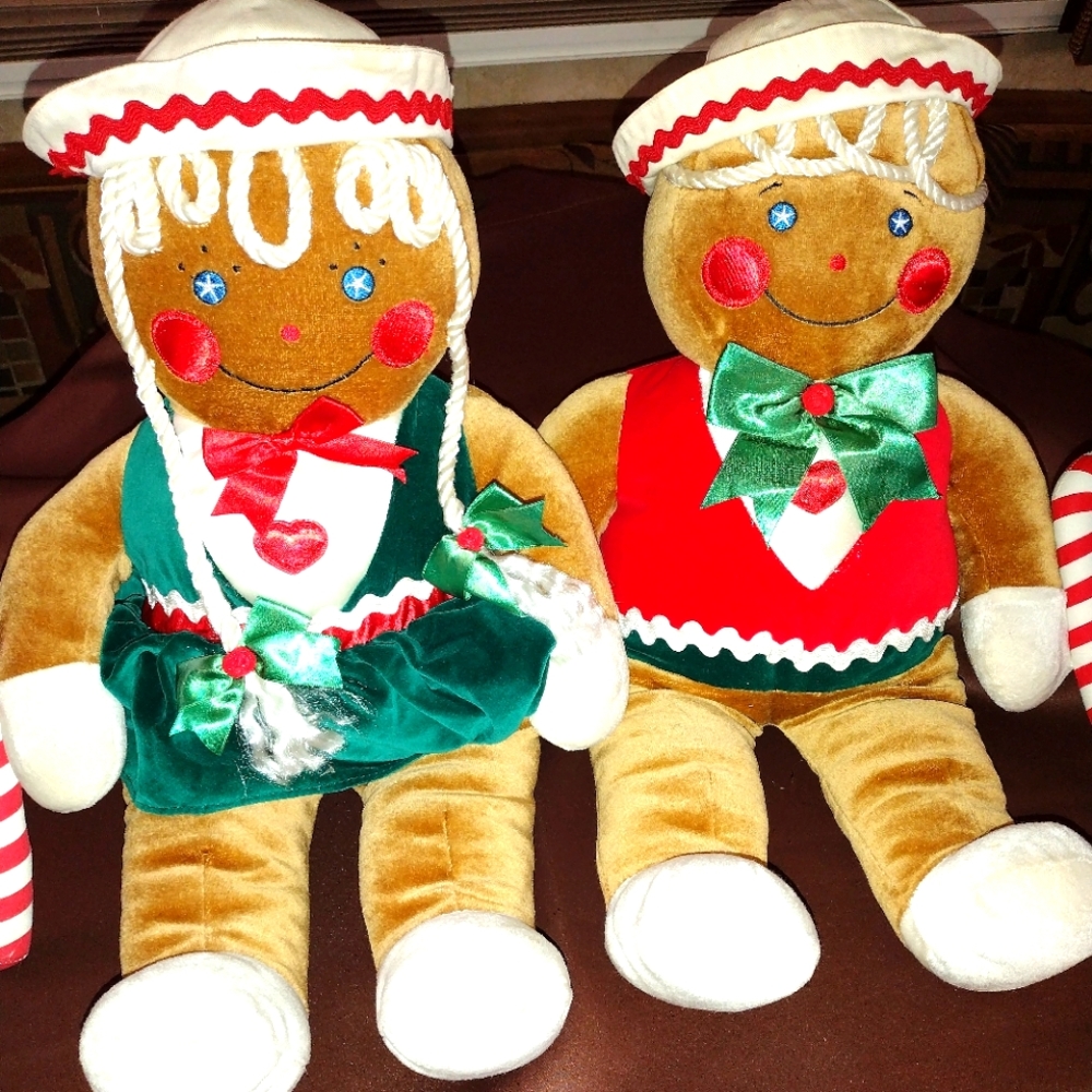 Boy & Girl gingerbread plushies